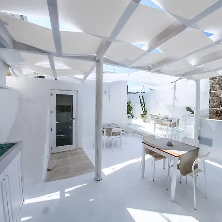 فندق مبيت وإفطار Clara Domus 3*