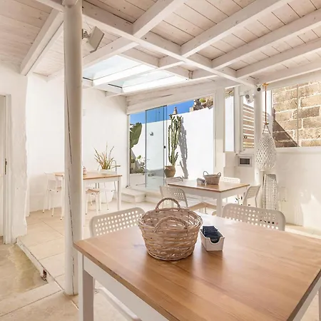 Clara Domus Bed & Breakfast 3*