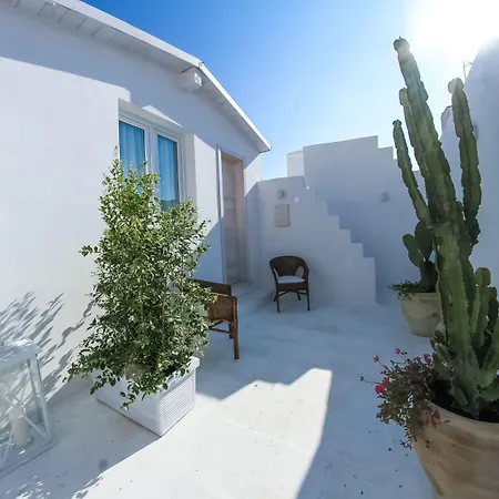 Clara Domus Oda ve Kahvaltı 3*