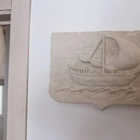 Clara Domus Oda ve Kahvaltı 3*