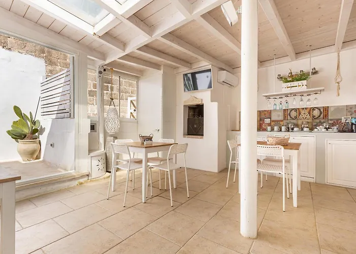 Clara Domus Bed & Breakfast 3*